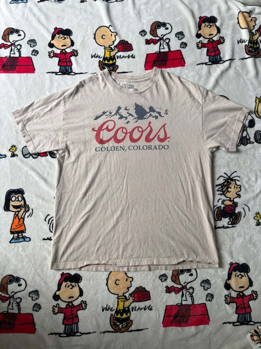 Coors Banquet Golden Colorado Rocky Mountains Graphic T-Shirt Beige 2XL